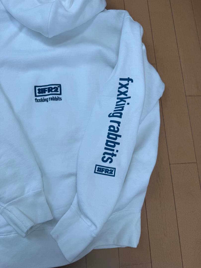 fr2 ボックスロゴパーカー白 Mサイズ