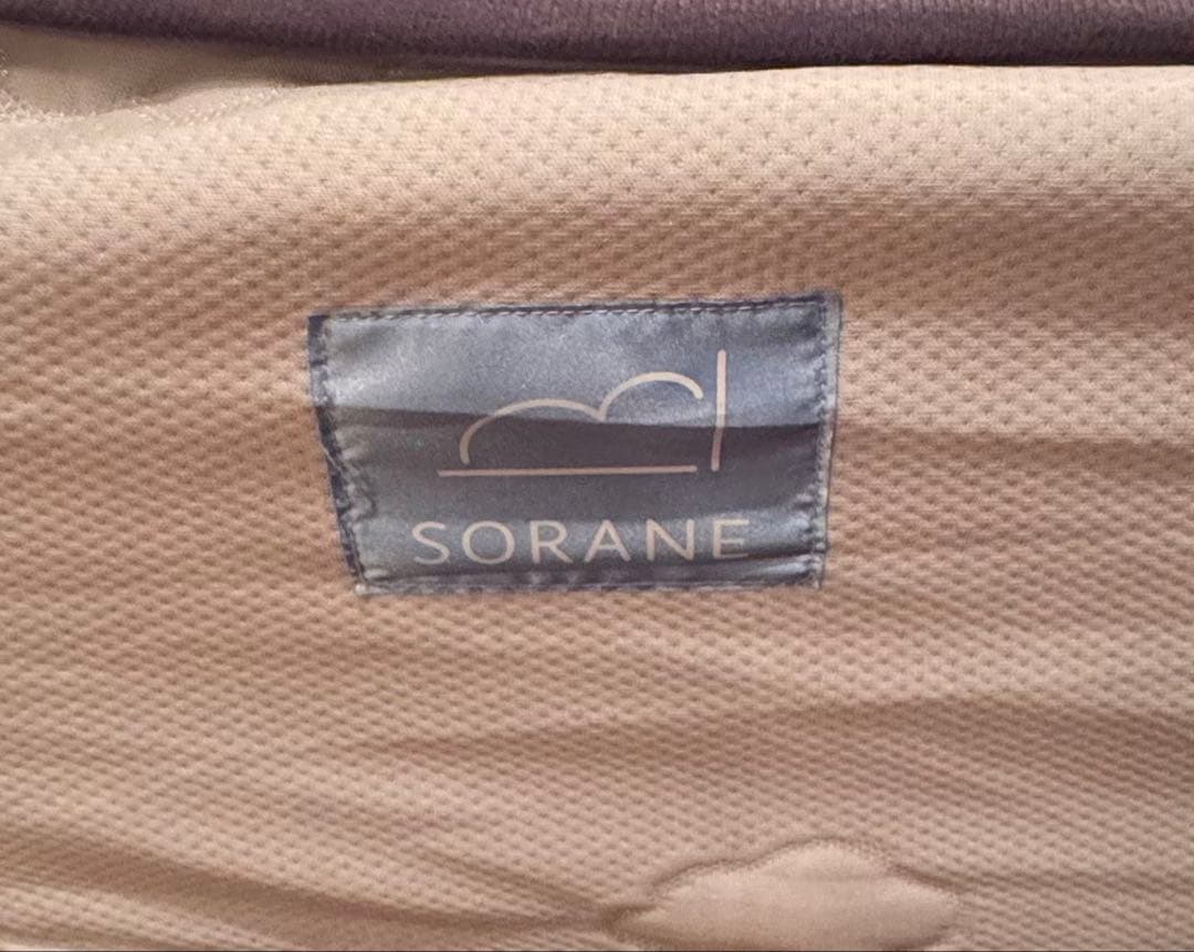 美品　2025年雲のやすらぎプレミアムマットレスモデル3RサイズＤ　厚み23