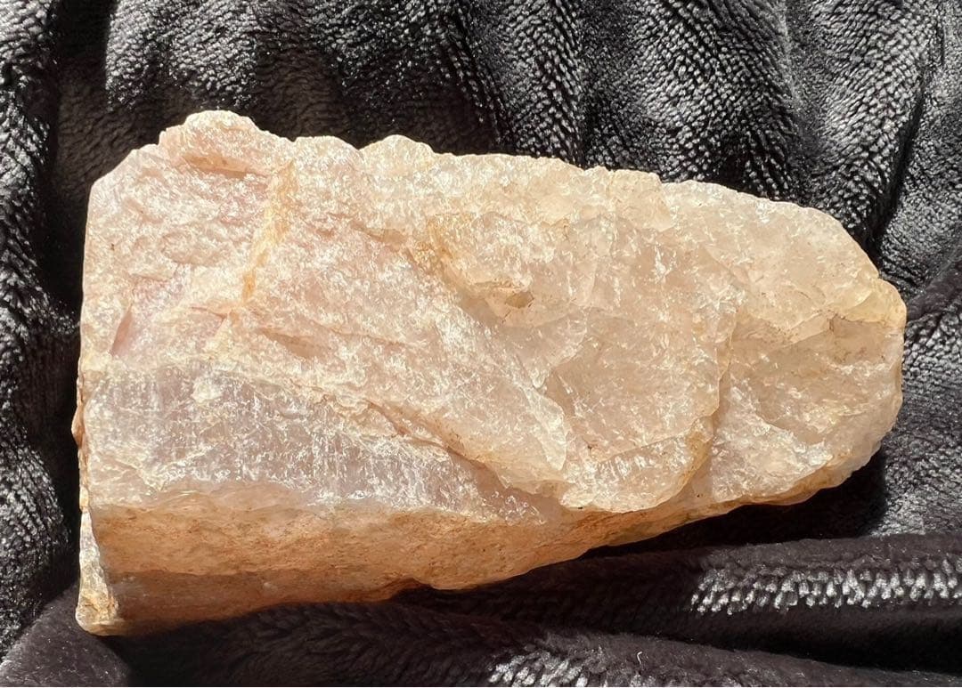 超希少　ピンクペタライト　特大原石