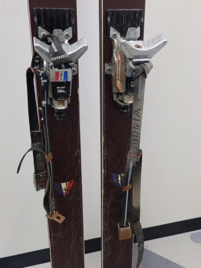 ROSSIGNOL STRATO 102 スキー板・ストック コンパーデル付き