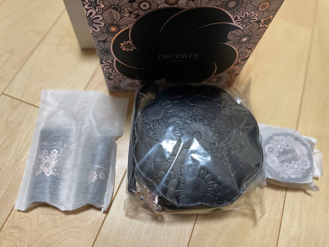 【アイシャドウのみ無しその他新品未使用DECORTÉ Eternal Bloom