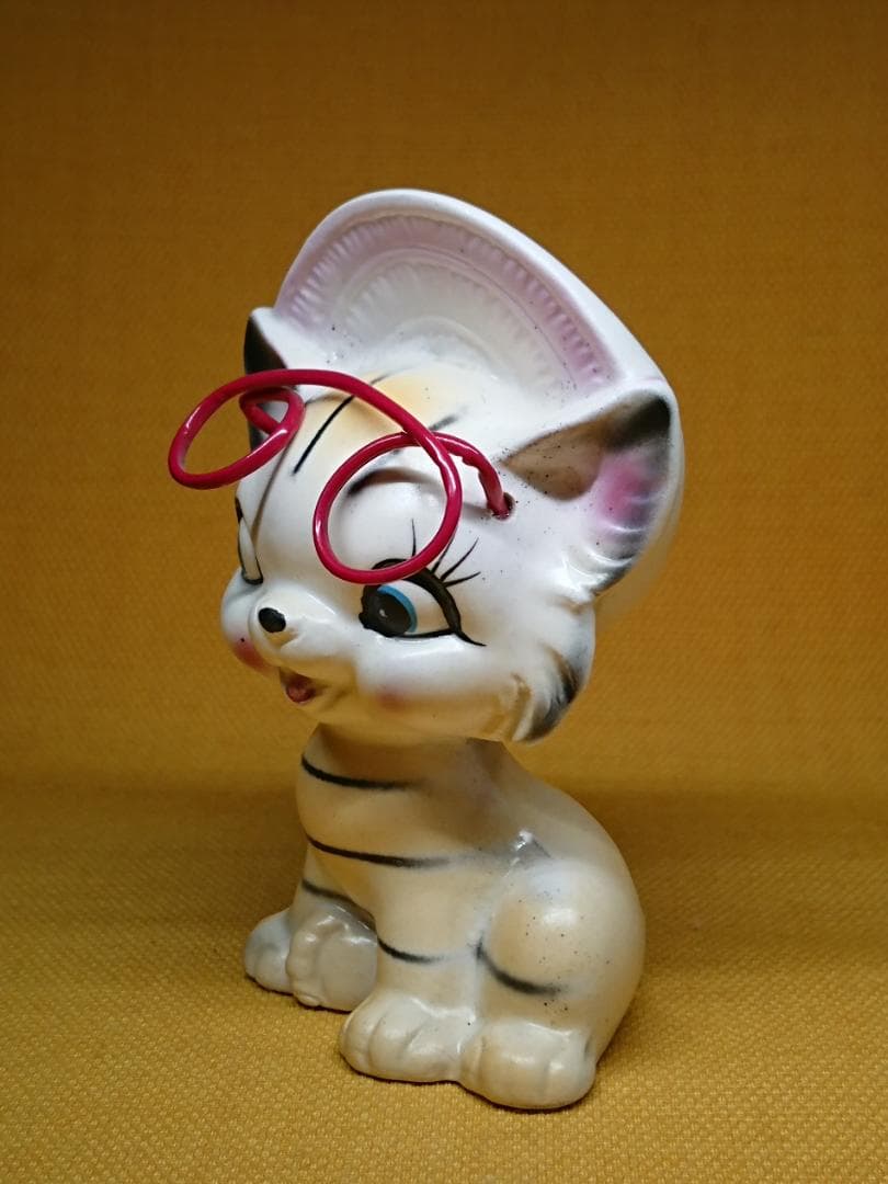 ネコ　猫　白猫　陶器　オブジェ　置物　インテリア　工芸品　美術品　A3326