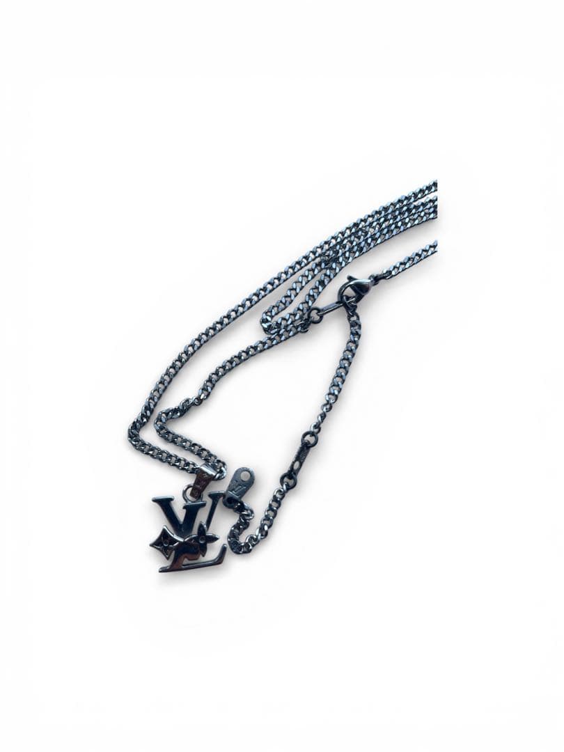 ルイ・ヴィトン コリエ・LVイニシャル ネックレス（M00317)