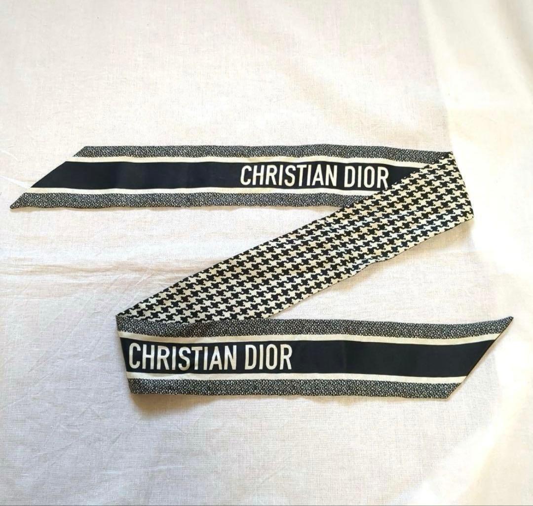 クリスチャンディオール　30 Montaigne ミッツァ スカーフ　千鳥柄