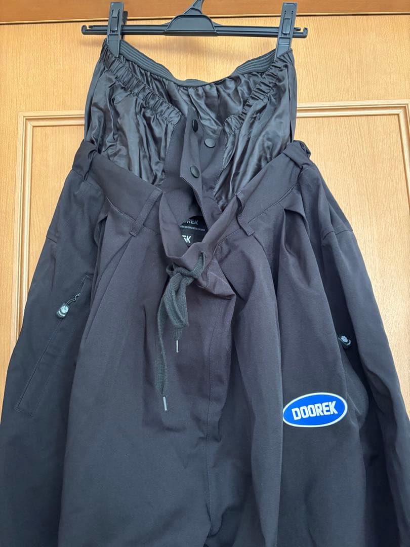 DOOREK ブラック スノーボードウェア パンツ