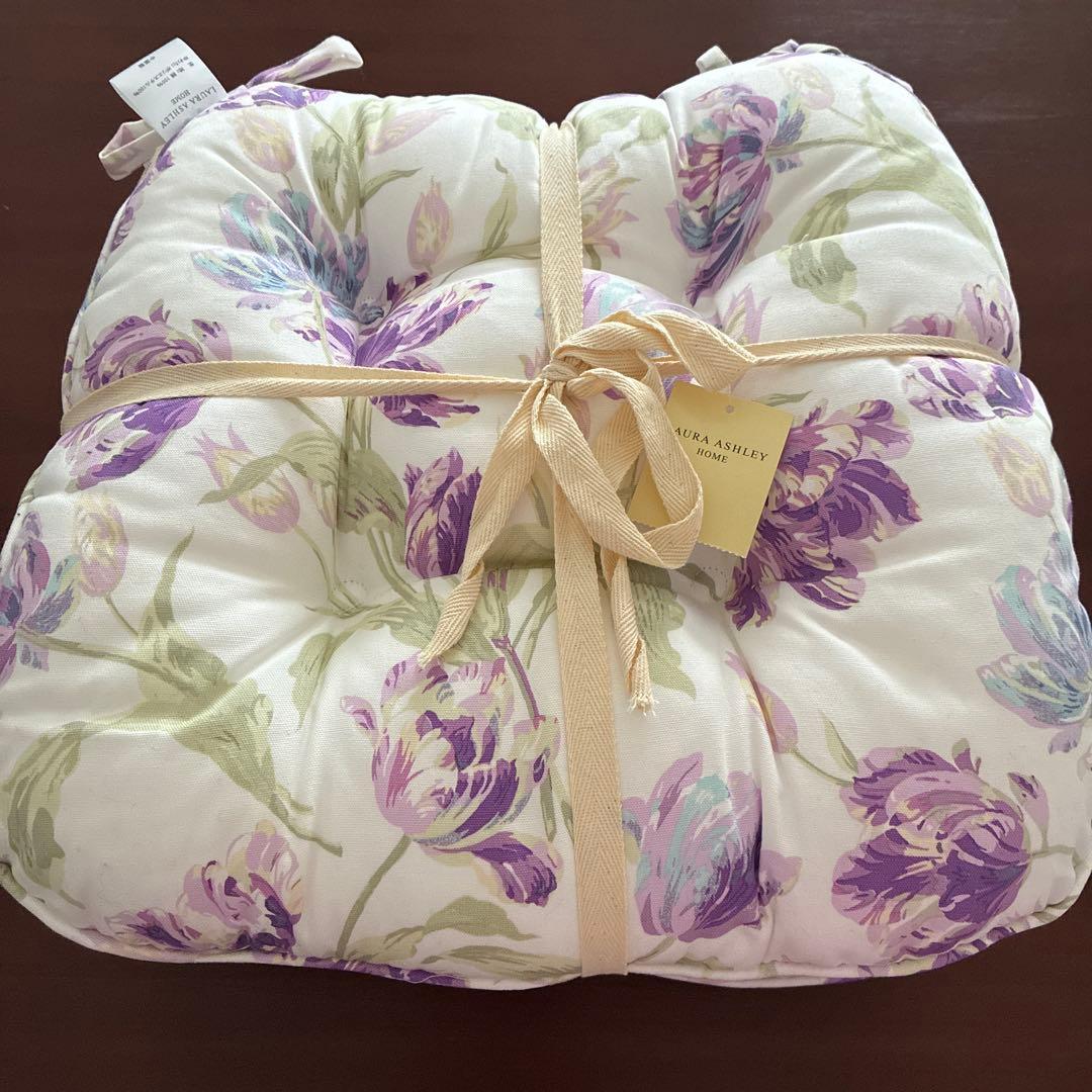 ローラアシュレイ　クッションシート　座布団