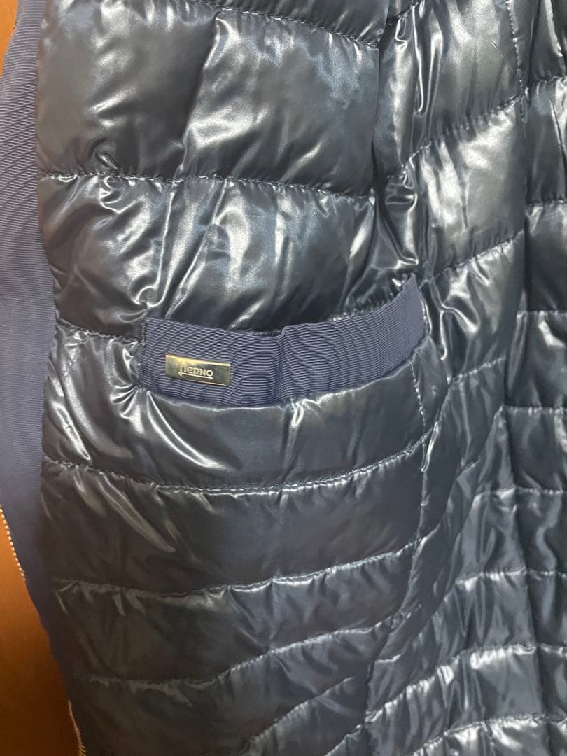 【お値下げしました】HERNO ヘルノ ノーカラーコート 七分袖 紺