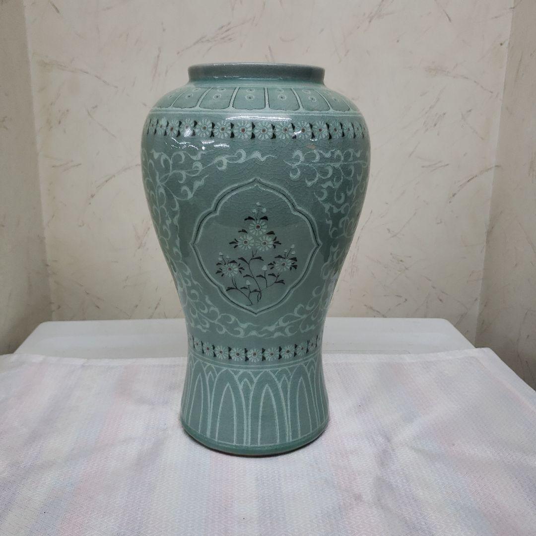 Ｂフライデー蔵出し特価　緑色陶器　花瓶作家物26cm直径15cm重さ約1,4kg