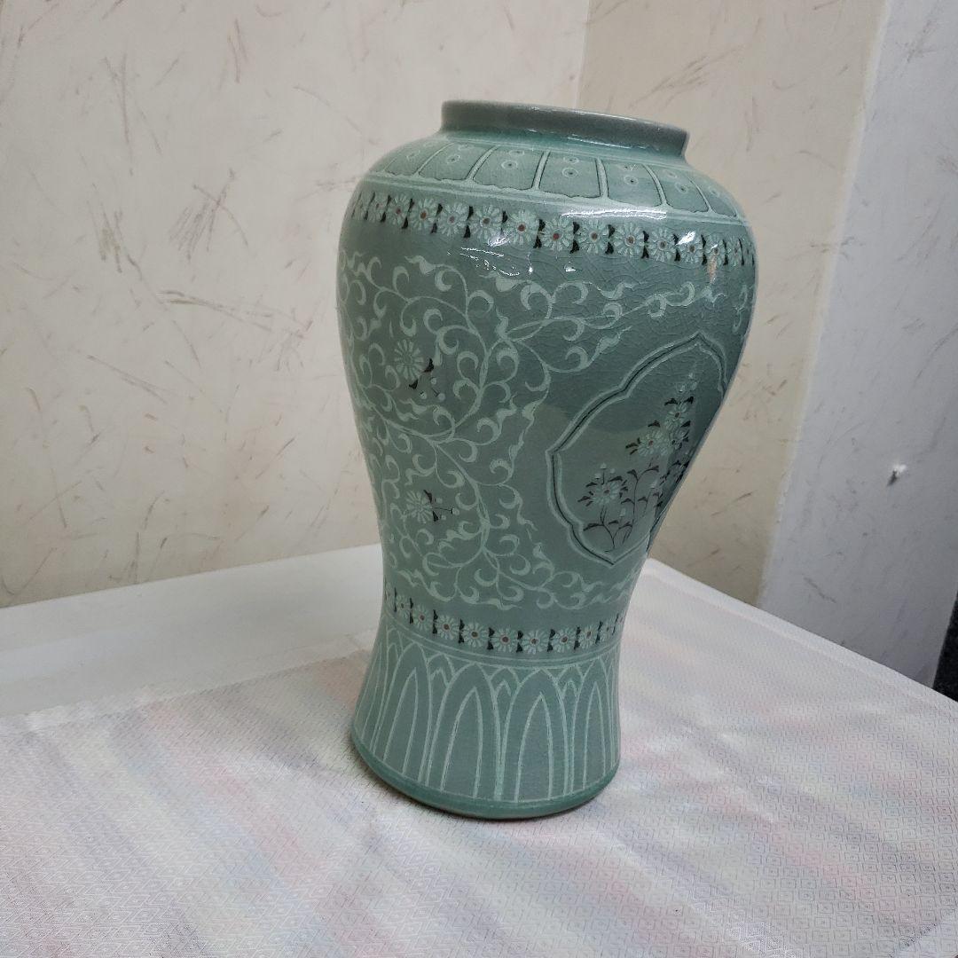 Ｂフライデー蔵出し特価　緑色陶器　花瓶作家物26cm直径15cm重さ約1,4kg