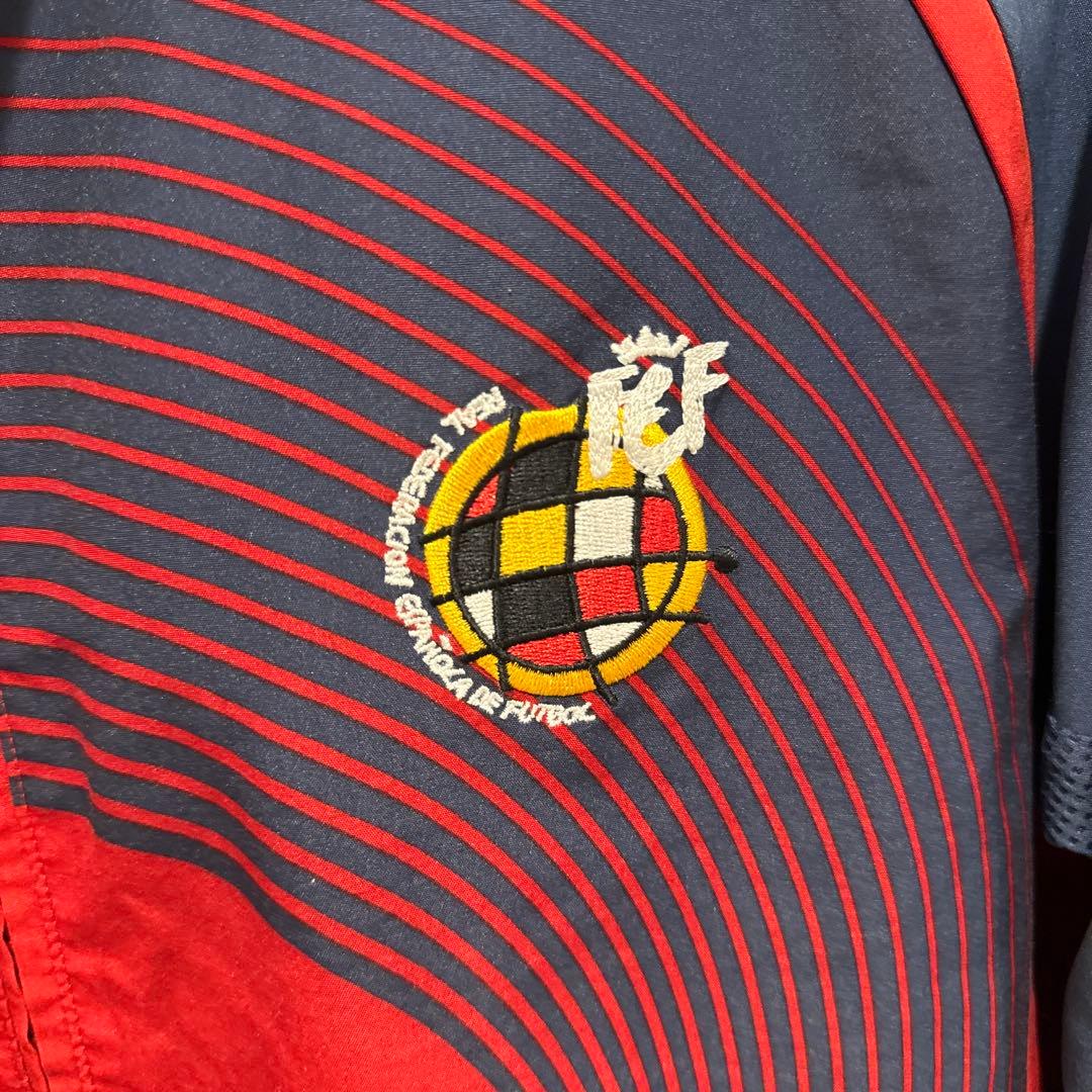 サッカー　スペイン代表　ジャージ　セットアップ