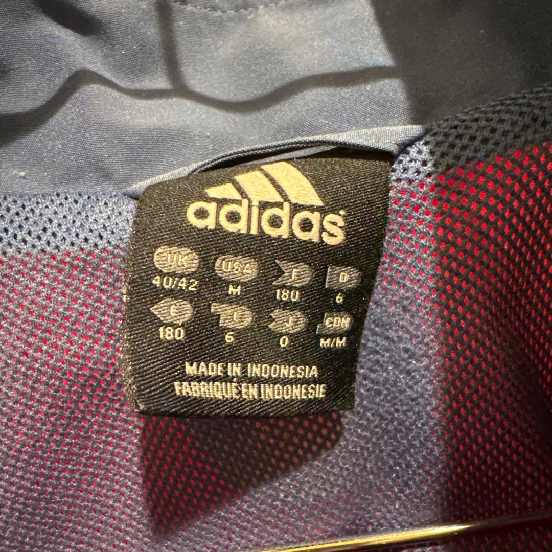 サッカー　スペイン代表　ジャージ　セットアップ