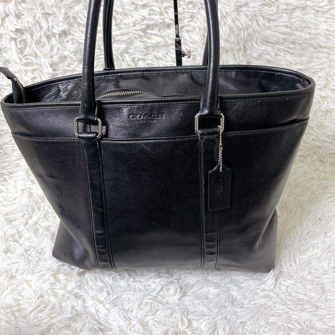COACH メトロポリタン レザー トートバッグ ブラック チャーム付　ビジネス