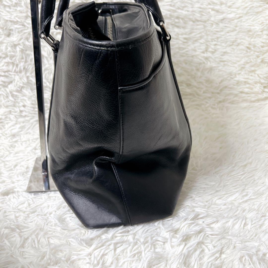 COACH メトロポリタン レザー トートバッグ ブラック チャーム付　ビジネス