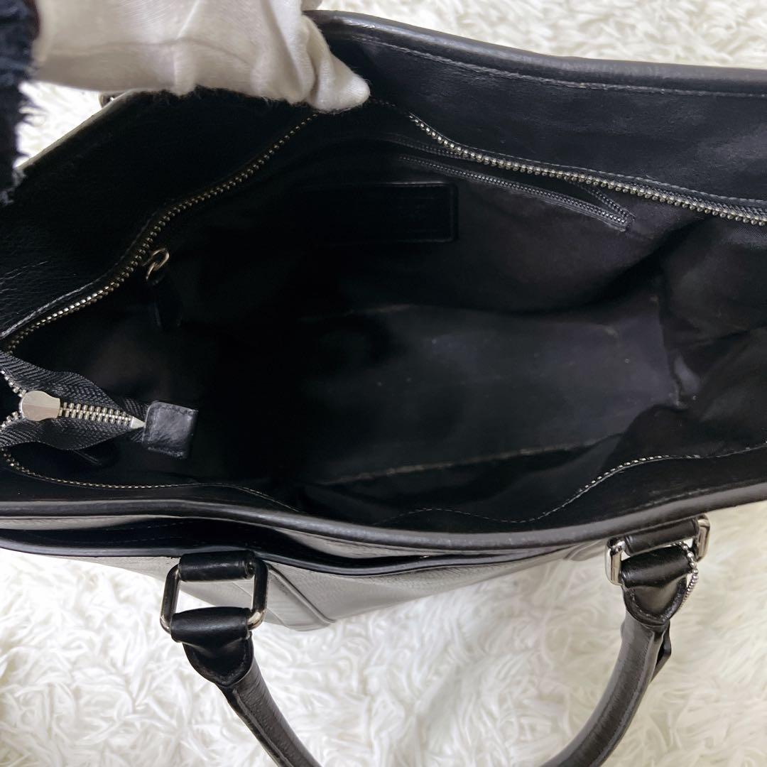 COACH メトロポリタン レザー トートバッグ ブラック チャーム付　ビジネス