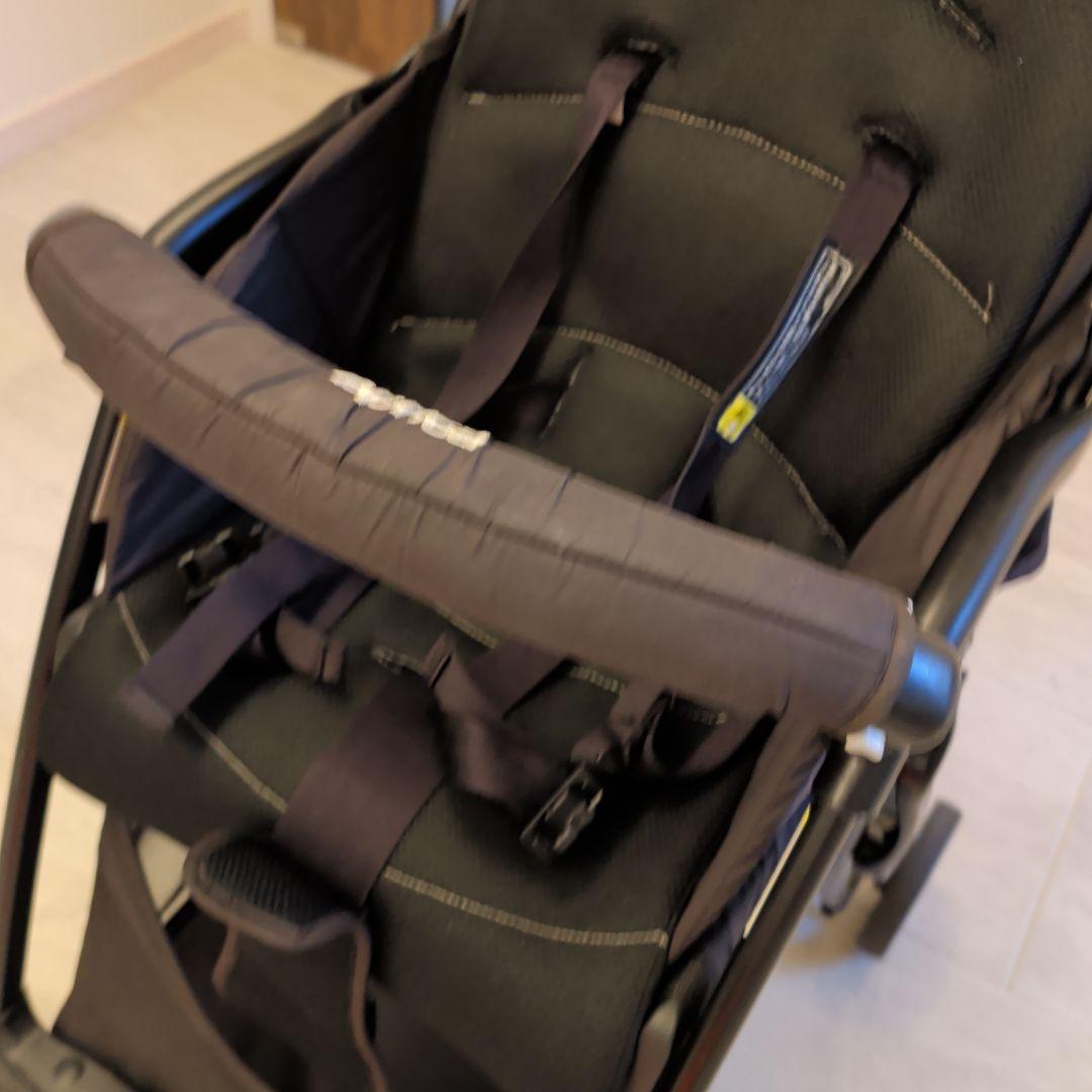 折りたたみ式ベビーカー マジカルエアークッション