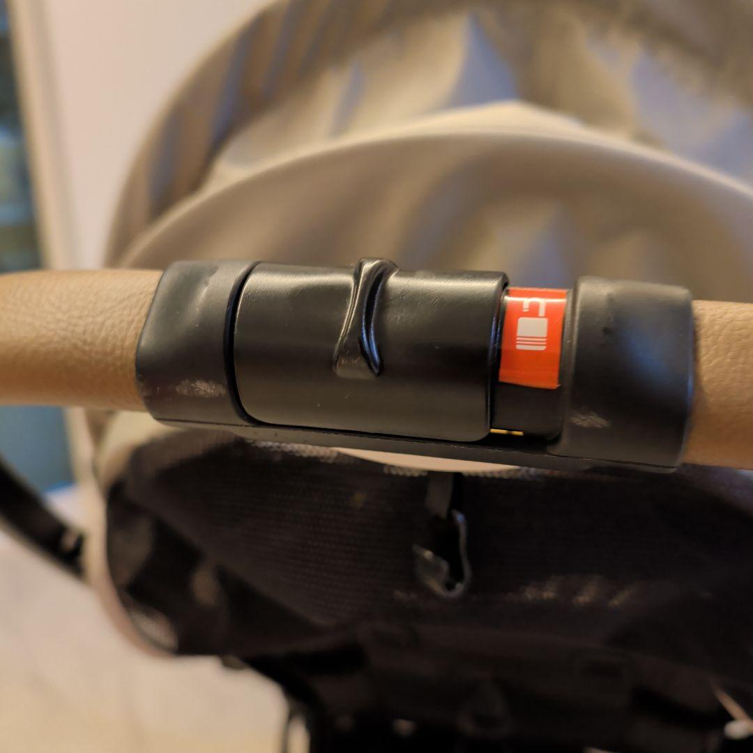 折りたたみ式ベビーカー マジカルエアークッション