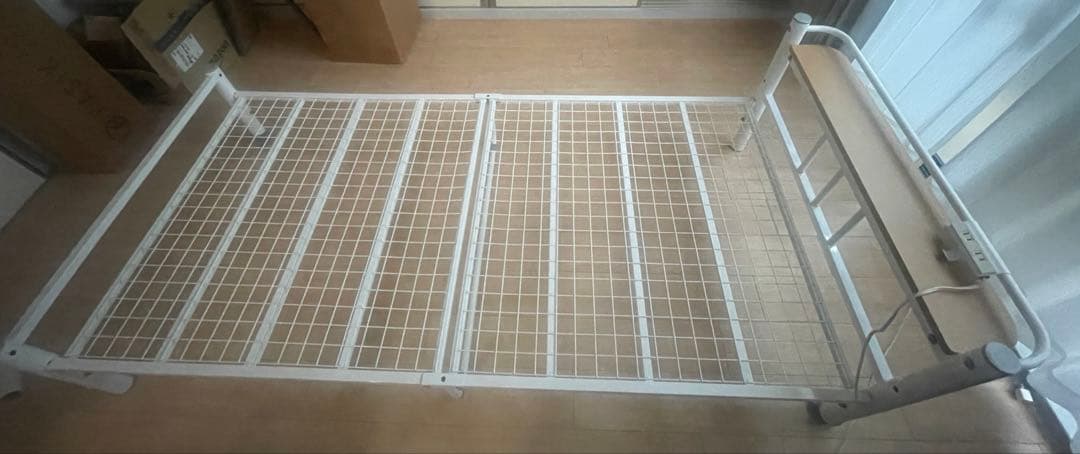 シングルベッドフレーム