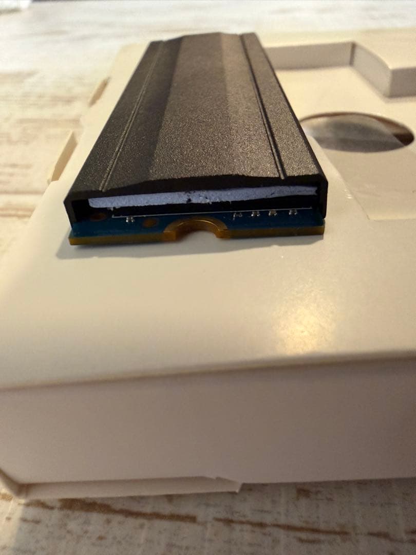 キオクシア SSD 2TB Gen4 / ヒートシンク付・外付け使用品