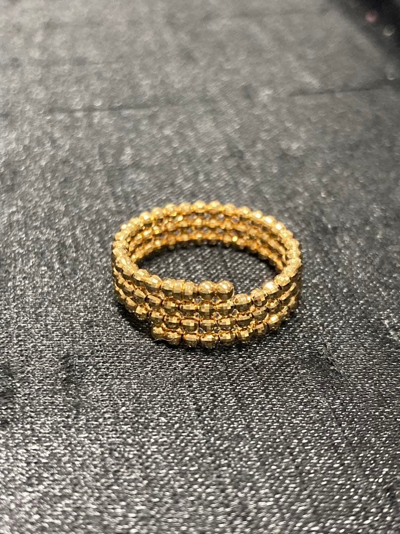 K18YG イエローゴールド ワイヤーリング ３連 伸縮 フリーサイズ