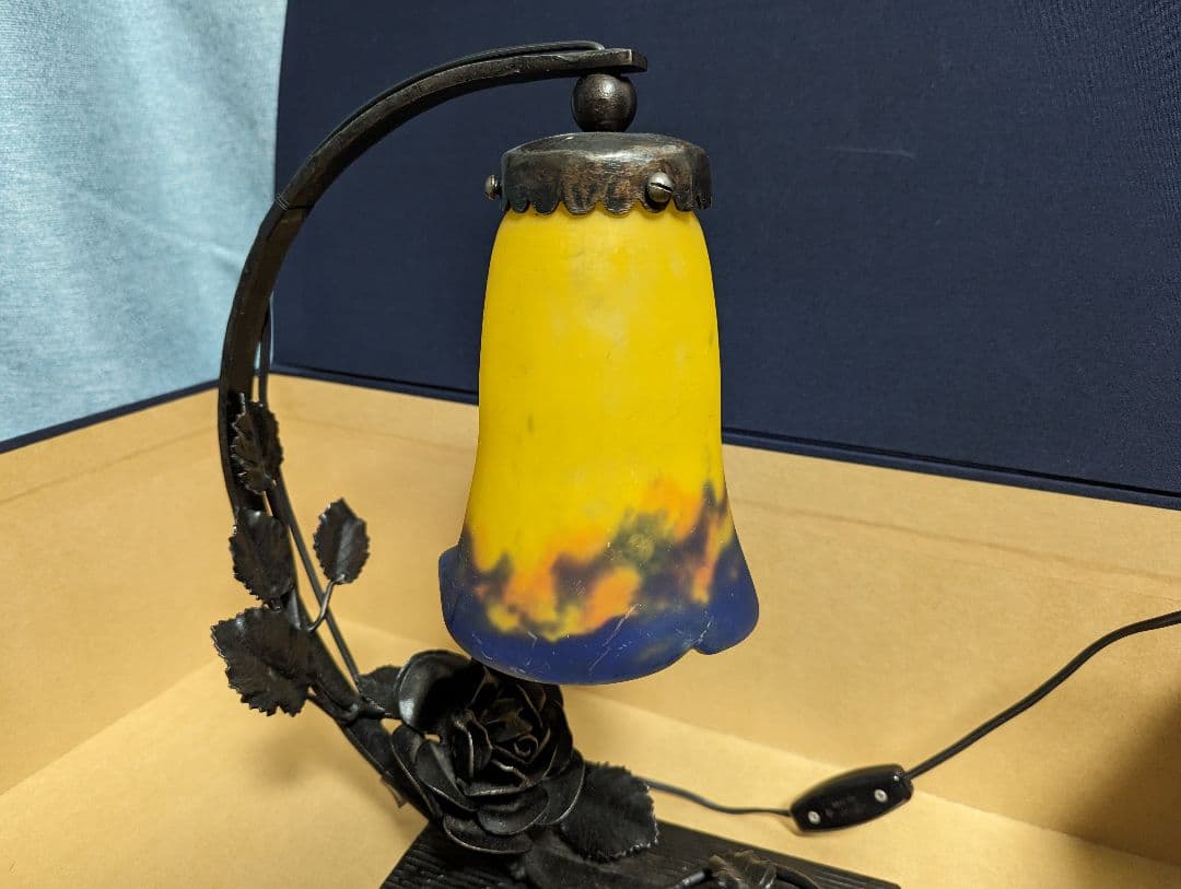 ステンドグラス スタンドランプ　アンティーク