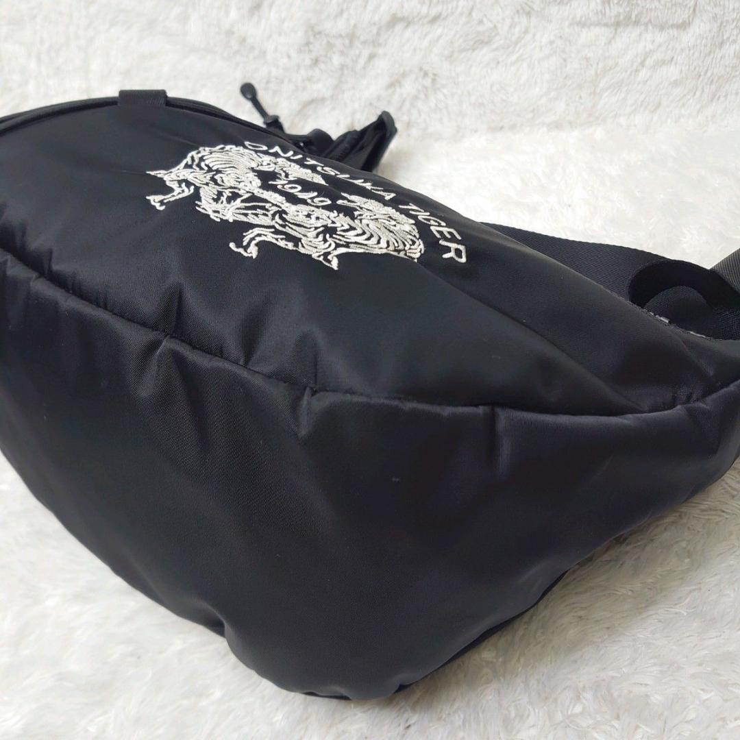 【未使用級】極美品 オニツカタイガー メッセンジャーバッグ 刺繍 ブラック トラ