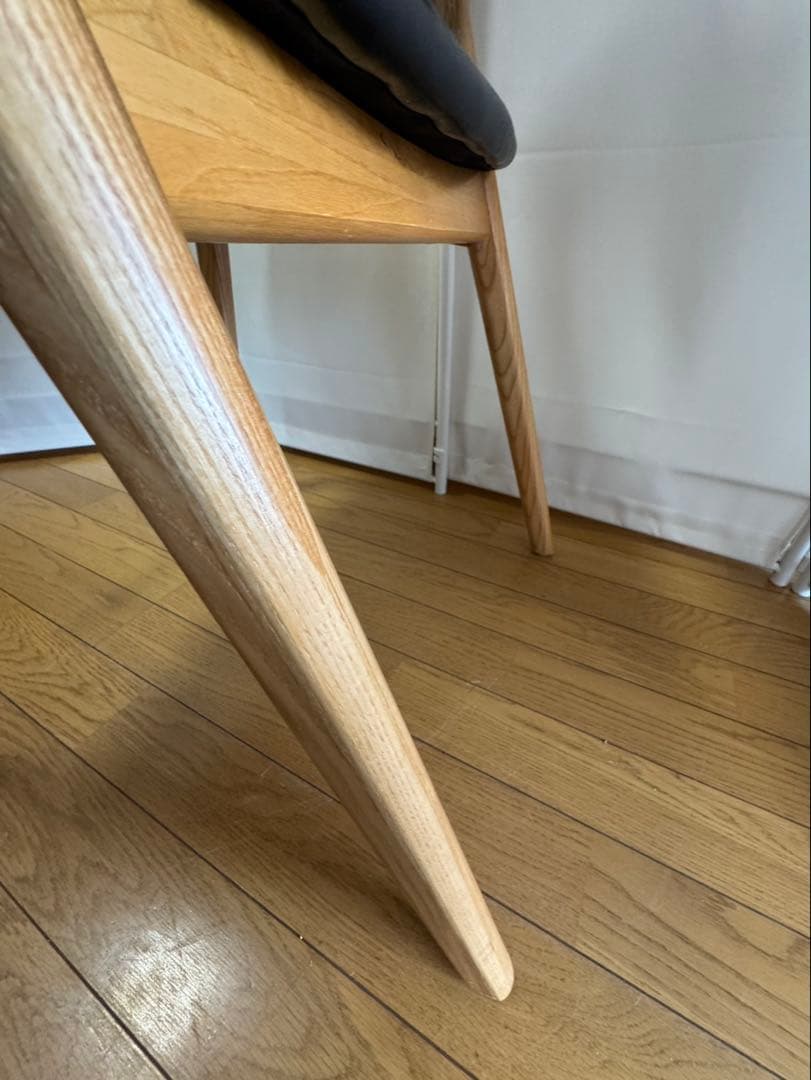 関家具　 ダイニングチェア　 モダン アームチェア　Zチェア