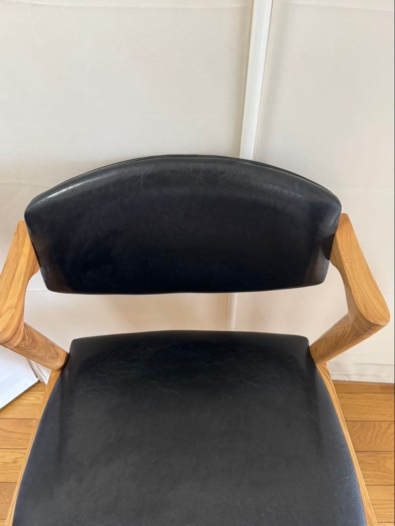 関家具　 ダイニングチェア　 モダン アームチェア　Zチェア