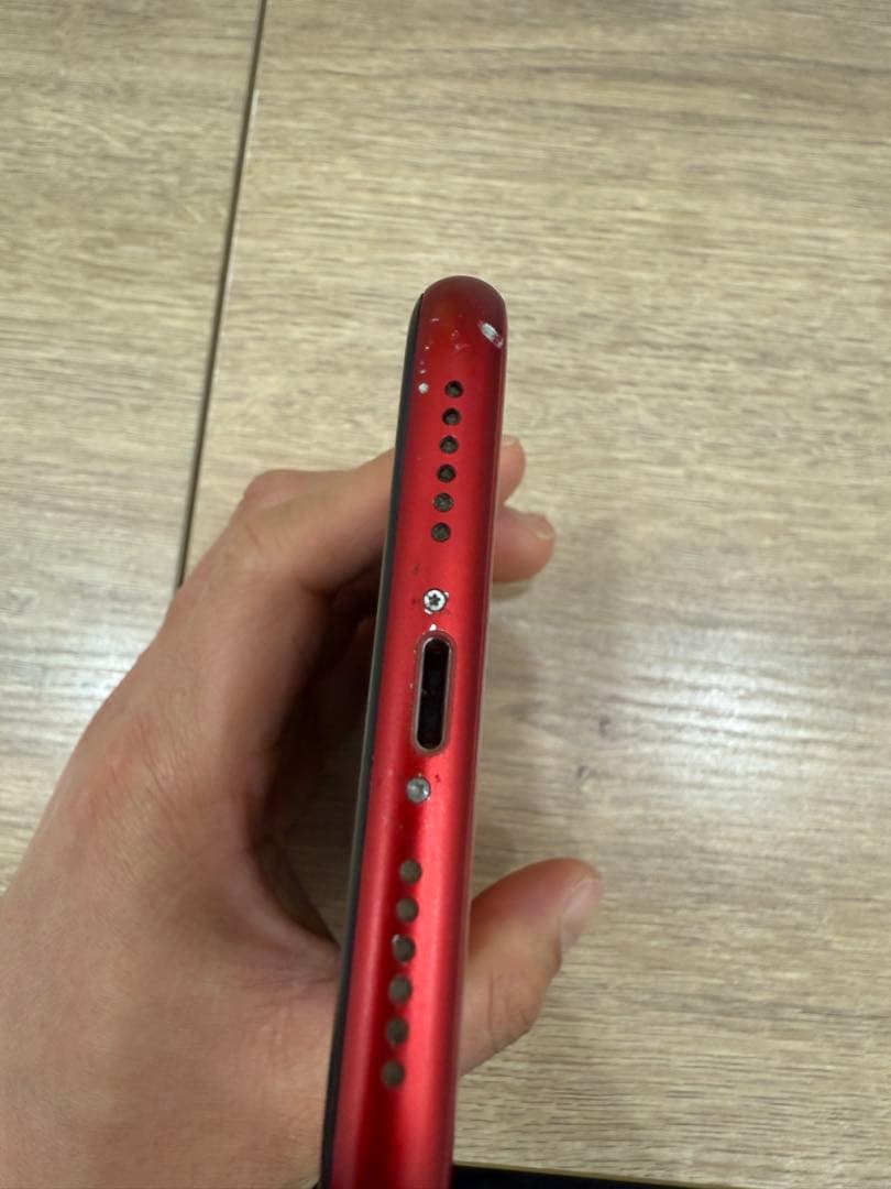 Apple iPhone XR レッド　RED スマホ　本体