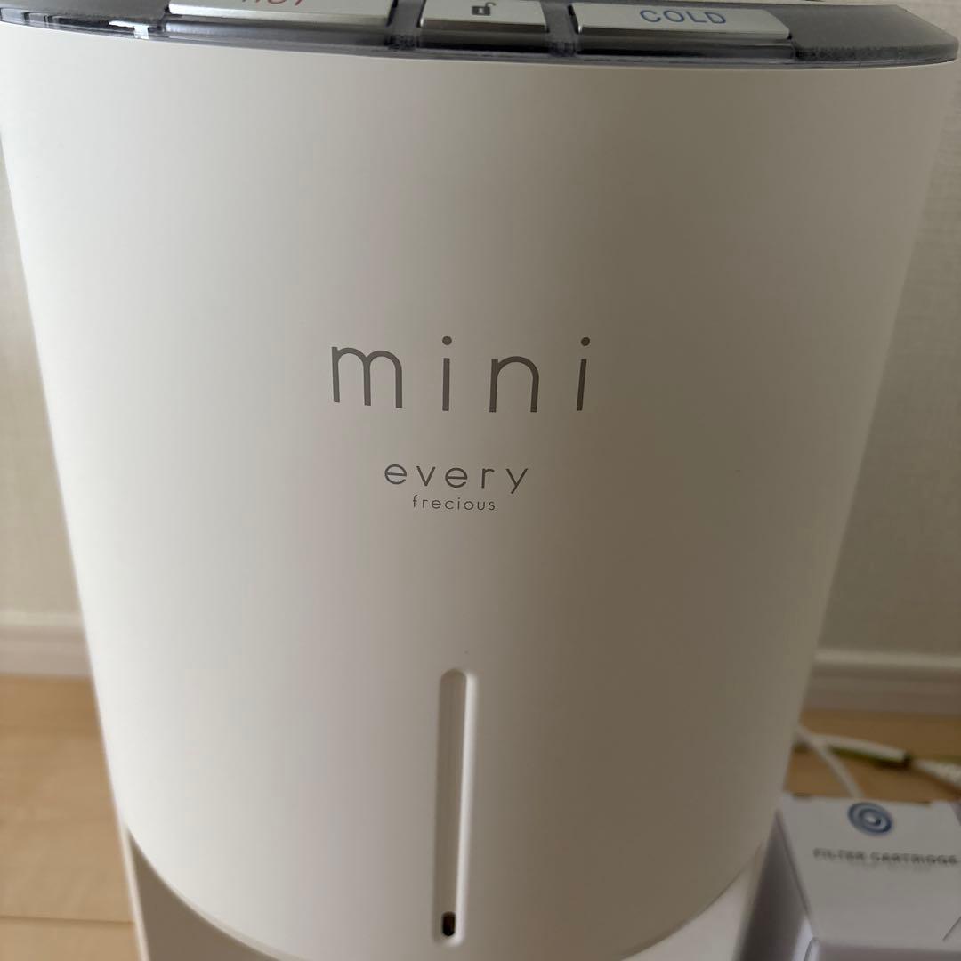 ウォーターサーバーmini everyfreciousカートリッジ 譲渡書付き