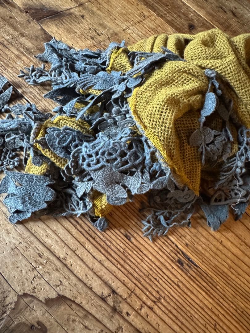 ミナペルホネン　フォレストパレードカシミヤストール