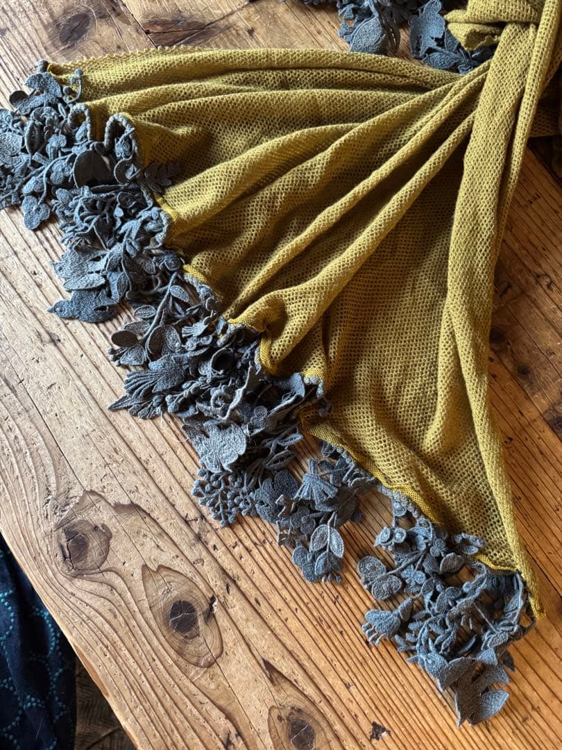 ミナペルホネン　フォレストパレードカシミヤストール