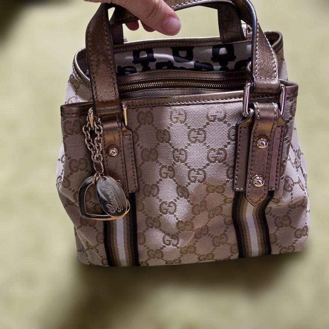 れ*ん様 グッチ　GUCCI ロゴ　ロゴ入り　トートバッグ　ハンドバッグ　バッグ