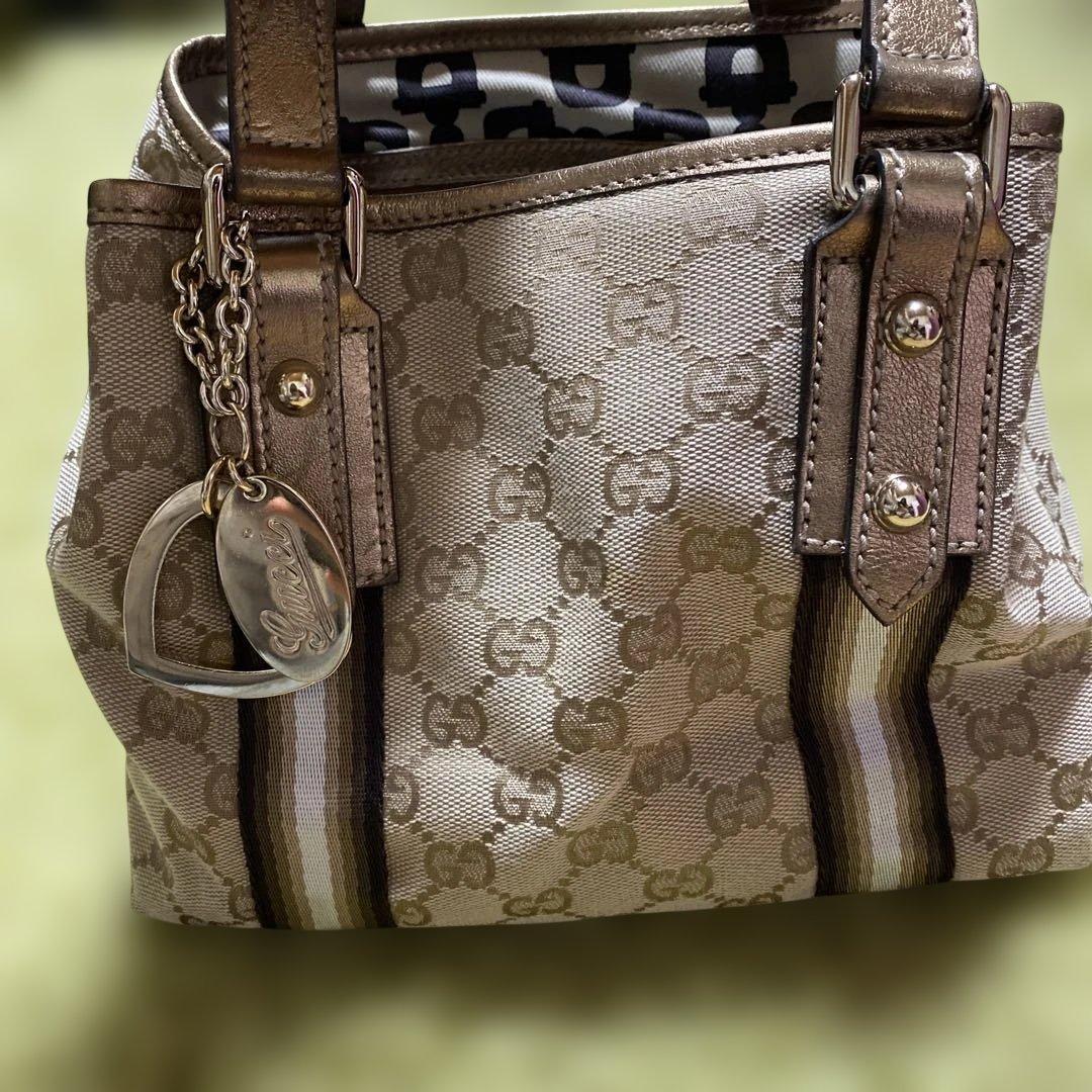 れ*ん様 グッチ　GUCCI ロゴ　ロゴ入り　トートバッグ　ハンドバッグ　バッグ