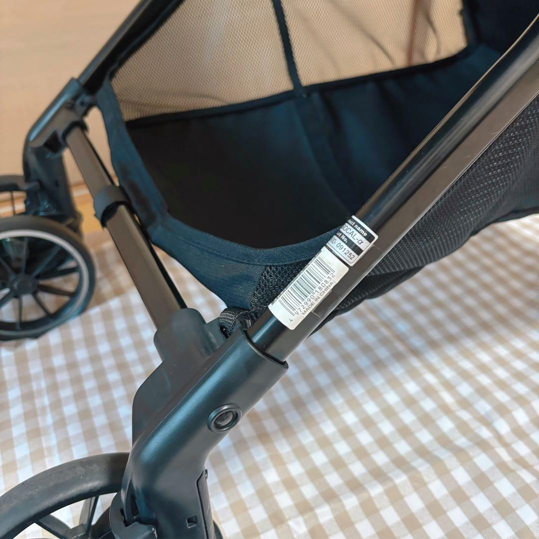 コンビベビーカースゴカルα 4キャス compact エッグショック HT