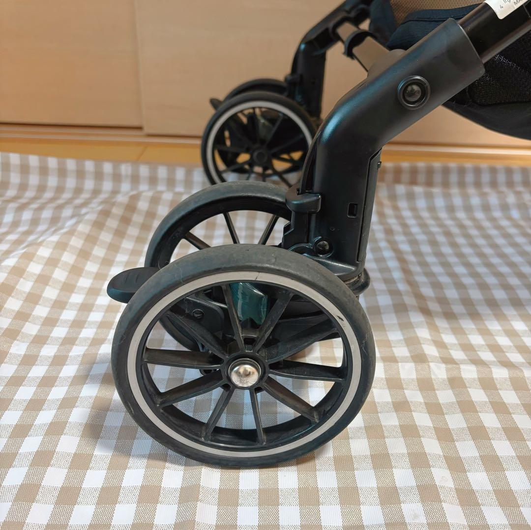 コンビベビーカースゴカルα 4キャス compact エッグショック HT