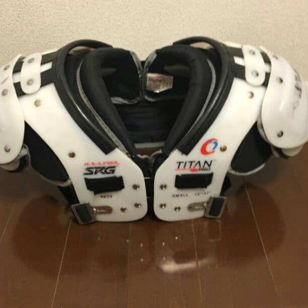 アメリカンフットボール   ショルダー