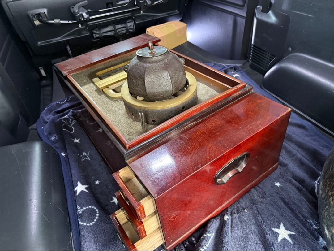 【特大・極美品】高級長火鉢 一式　横幅130cm 鉄瓶/灰/五徳/火箸 完備