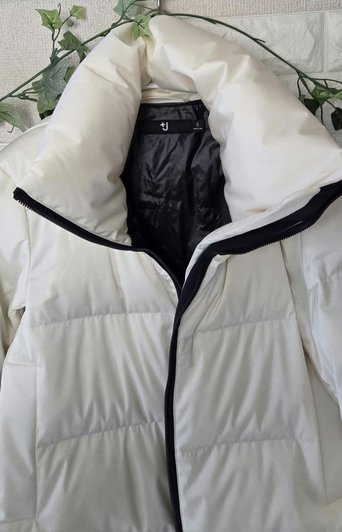 UNIQLO +J ホワイト ダウンジャケット スタンドカラー S