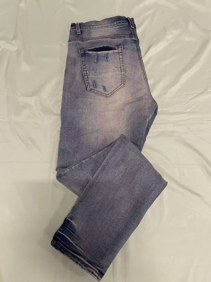 AMIRI スリムジーンズ プルーメンズ