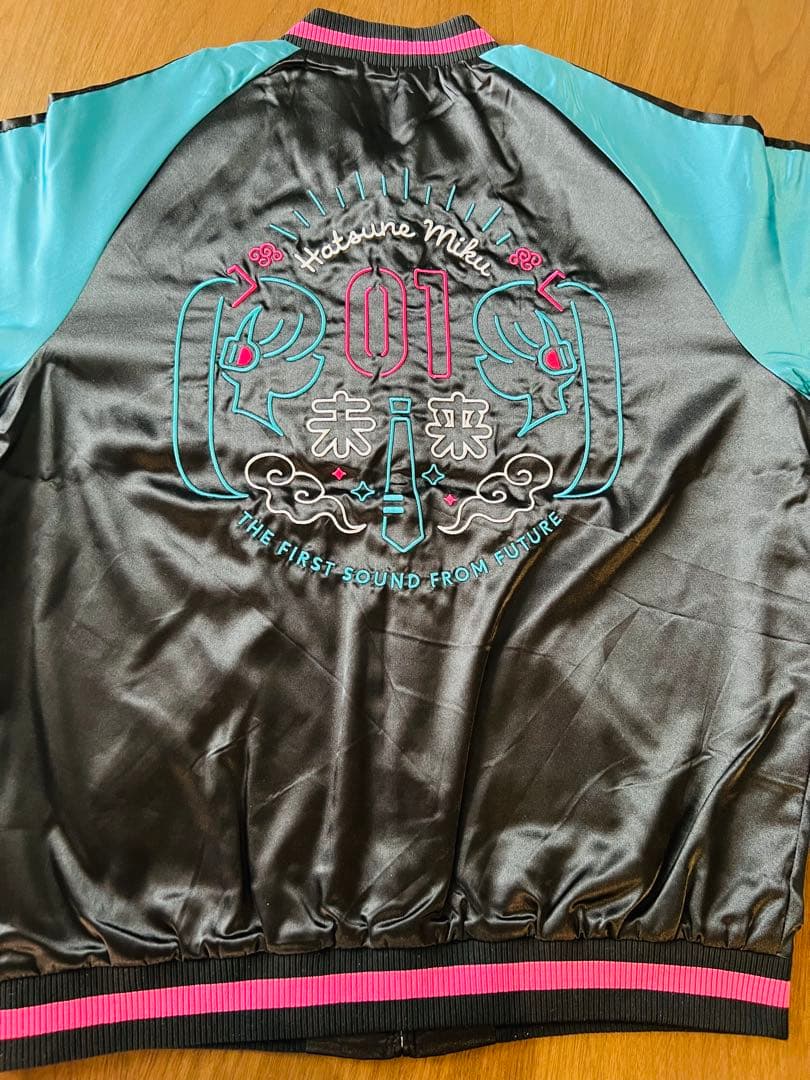 初音ミク リバーシブル 刺繍スカジャン