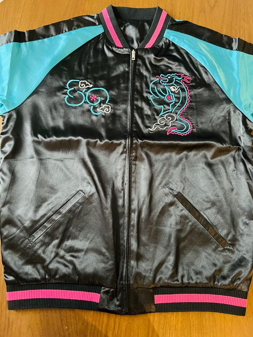 初音ミク リバーシブル 刺繍スカジャン