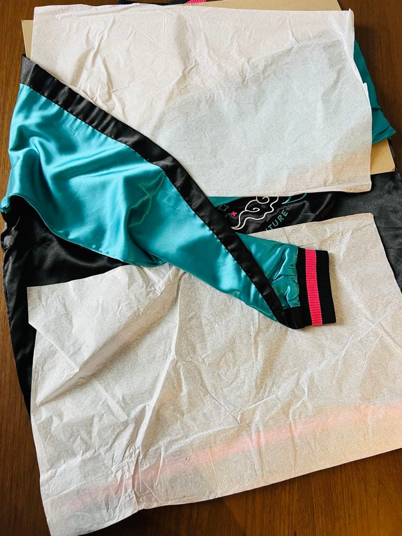 初音ミク リバーシブル 刺繍スカジャン