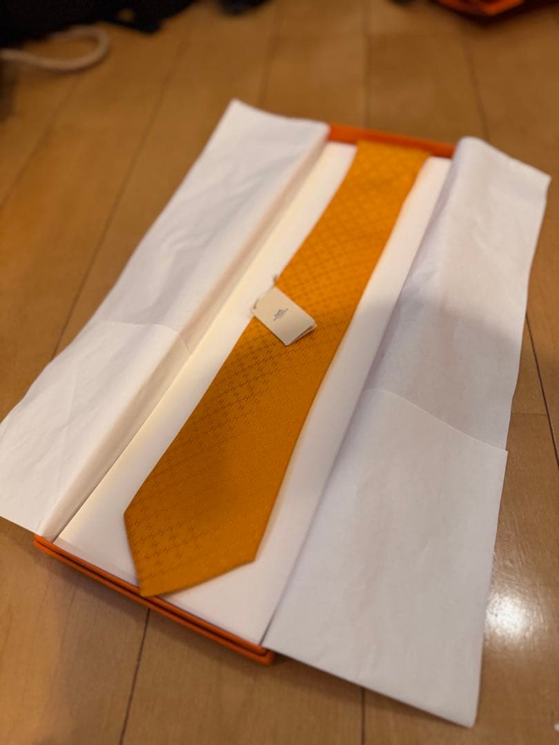 HERMÈS イエロー ネクタイ