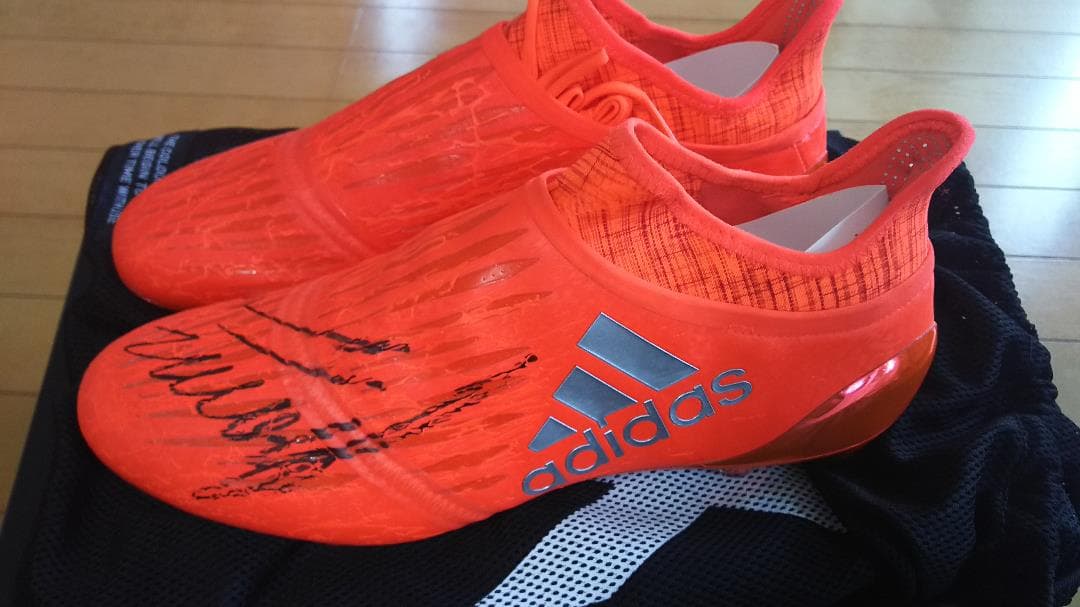 ハメス・ロドリゲスーサイン付き　2016年アディダス限定スパイク