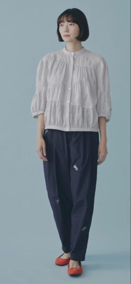 ミナペルホネンchoucho リネンギャザーブラウス36 light gray