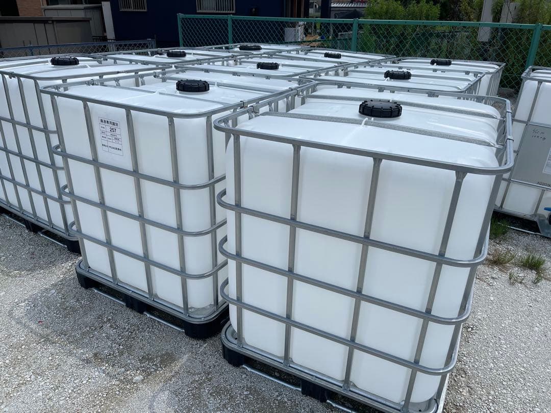 s.shimatani様 ホワイトタンク×2基