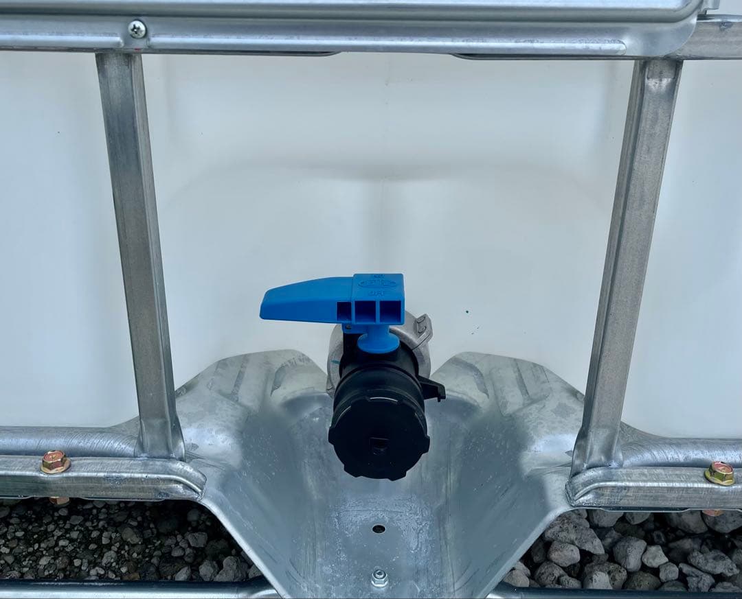 s.shimatani様 ホワイトタンク×2基