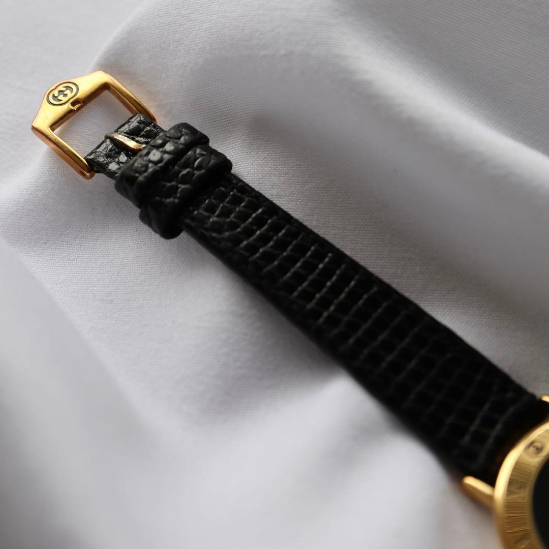 GUCCI ローマンベゼル ブラック文字盤 ゴールド レディース腕時計 1375