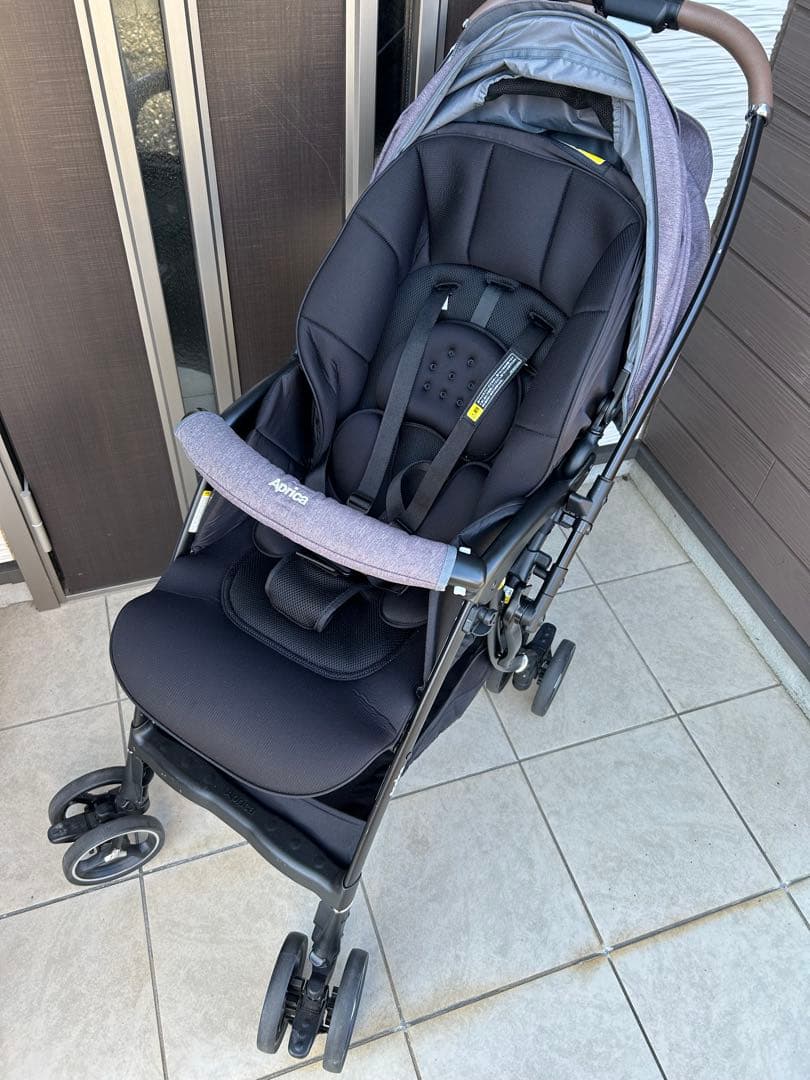 アップリカ　ラクーナクッションAF 2023年モデル　グレー