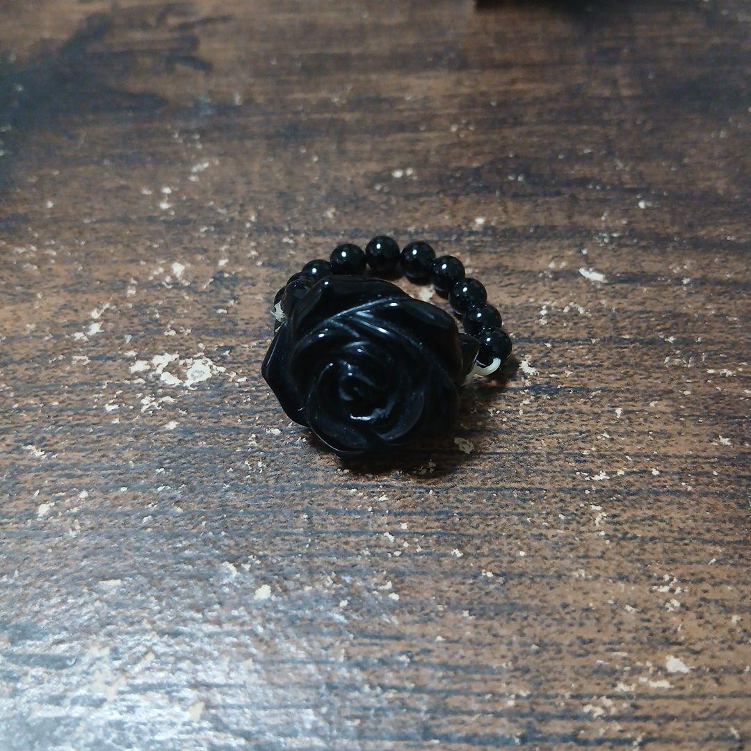 週末値下げ！黒いバラデザインリング